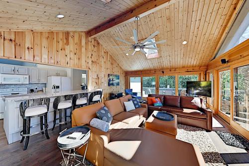 Brevard Casa | Owl's Nest