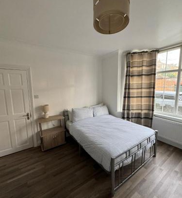 West Ham Casa | Oxborne Rooms UK - Gardner