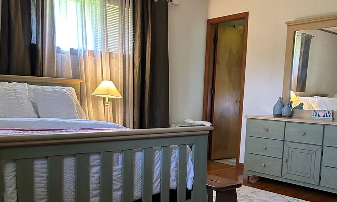 Oxford Casa | Oxford’s own Ms. Virginia’s, located in Taylor, MS, warmly welcomes you & yours!