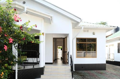 Arusha Casa | OYA Guest House