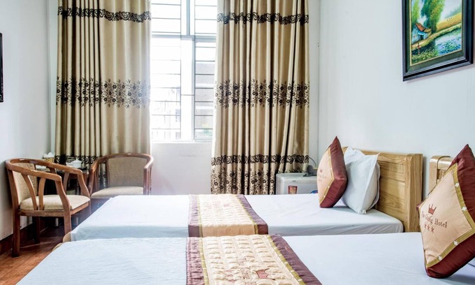 Dich Vong Hotel | OYO 1143 Thu Giang Hotel