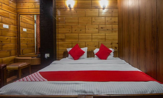 Police Bazar Casa | OYO 14874 Live Inn Guest House