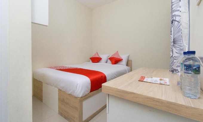 Kasihan Hotel | OYO 1542 Yessy Mansion