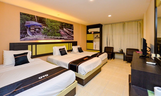 Tanjung Pinang Hotel | OYO 2487 Sampurna Jaya Hotel