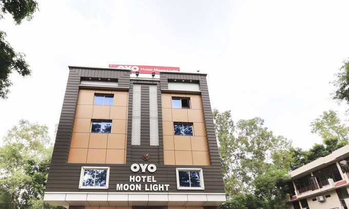 Roorkee Hotel | OYO 35382 Hotel Moon Light