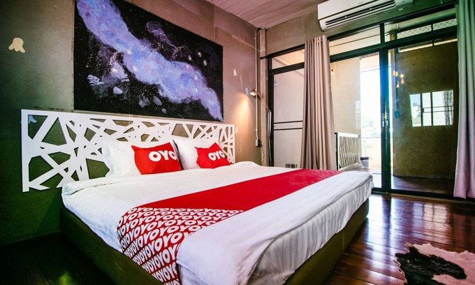 China Town Hotel | OYO 505 Ente Space Hostel