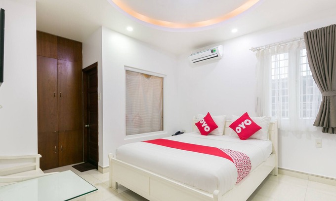 Binh Chanh Hotel | OYO 652 Monaco Hotel