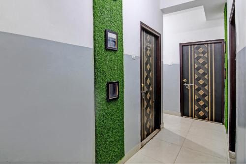 Block E Hotel | OYO 82026 BANGUR INN