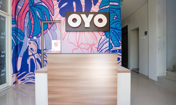 Surabaya Hotel | OYO Flagship 318 K1 UPN Rungkut Madya