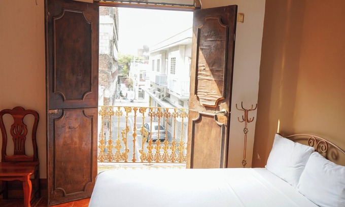 Casco antiguo Hotel | OYO Hotel El Conquistador