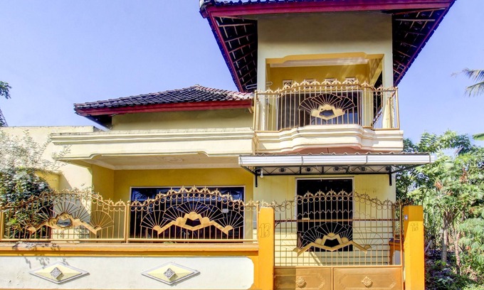 Muncan Casa | OYO Life 92846 Kost Putra Griya Eka