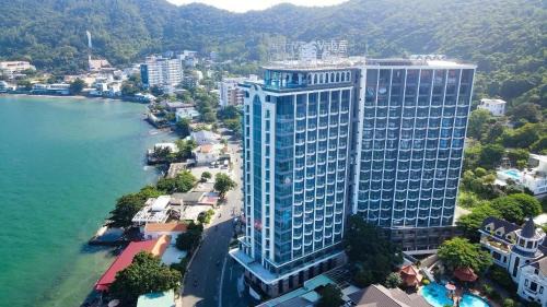 Vung Tau Hotel | OYSTER BAY HOTEL VUNG TAU