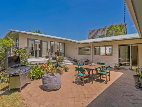Cooks Beach Casa | Oyster Haven - Cooks Beach Holiday Home