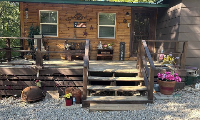 Myrtle Cabina | Ozark Acres Cabin-In-The-Woods