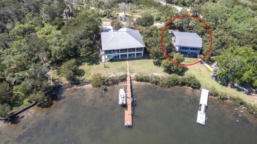 Crystal River Casa | Ozello Coastal Lodge Your Tranquil Waterfront Retreat Sleeps 6 Private Dock Dog Ok