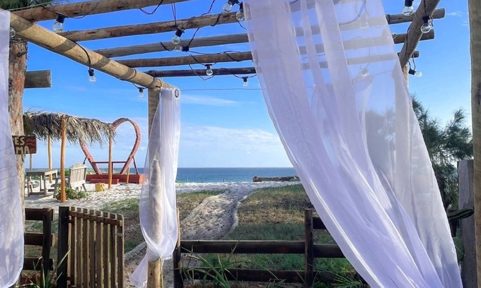 Arraial do Cabo Casa | Pé na areia.