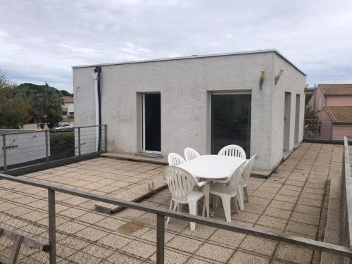 Perols Apartamento | Pérols Centre, Studio unique au dessus de notre maison avec grande terrasse