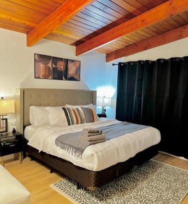 Jasper Place Apartamento | P&N Suites - DELUXE KING ROOM- PARIS