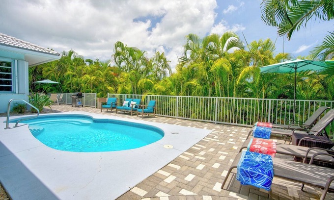 Coury Casa | P27 - ¡ACCESO PRIVADO A LA PLAYA! Piscina hogar con todo lo que necesita para unas vacaciones inolvidables. 3 habitaciones, 2 baños con atraque de aguas profundas.