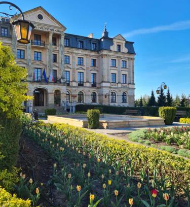 Wloclawek Hotel | Pałac Bursztynowy