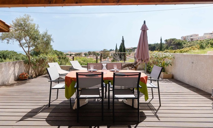 Saint-Pierre-la-Mer Casa | PA13 Air-conditioned villa with magnificent sea view SAINT PIERRE LA MER