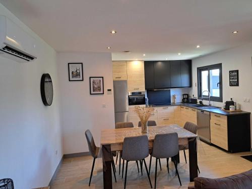 Chalifert Casa | Pacific Green-80M2-Clime-2 big Suites-Parking privé 2 cars-Jardin-Confort