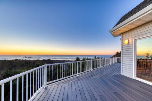 Rockaway Beach Casa | Pacific Mist