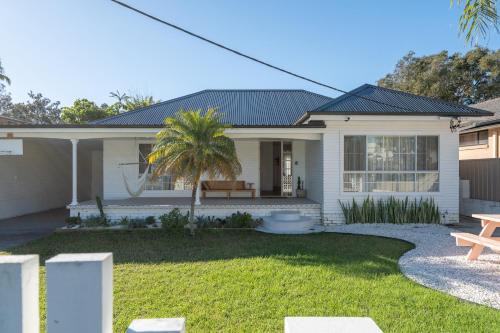 Long Jetty Casa | Pacific Paradise - 4 Bedroom House Central Coast