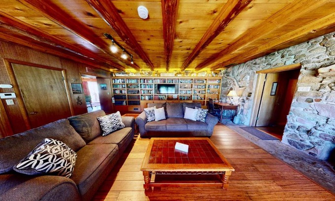 Spanish Valley Casa | Pack Creek ~ Ranch House