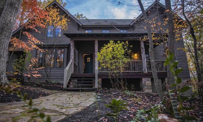 Victor Casa | Paddle House on the Rim of the New River Gorge
