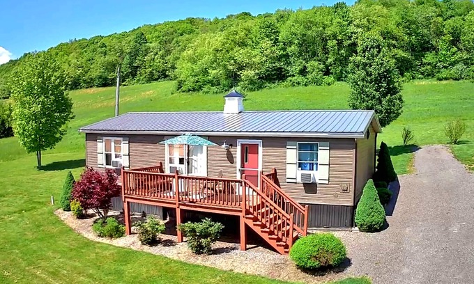 Confluence Cabaña | Paddlington Bear Cottage --- Acceso rápido al agua, puestas de sol y estaciones de esquí a la espera