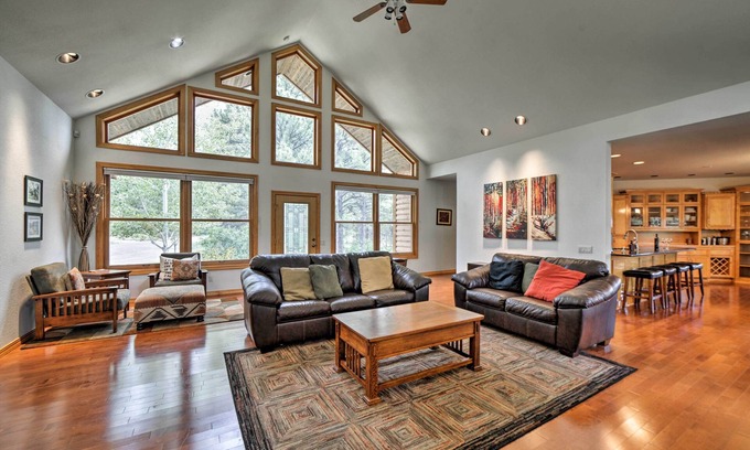 Twin Creek Village Casa | ¡NUEVO! Pagosa Springs Home w / Patio, parrilla y jacuzzi!