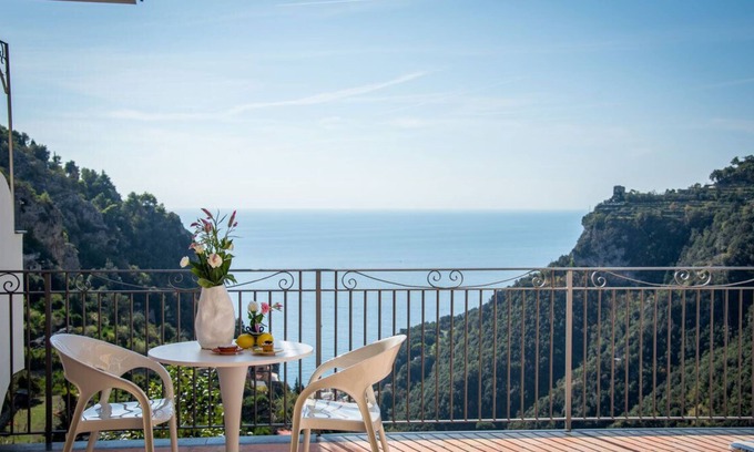 Pontone Cama Y Desayuno | Palazzo San Giovanni Resort, 10 charming apartments on the Amalfi Coast