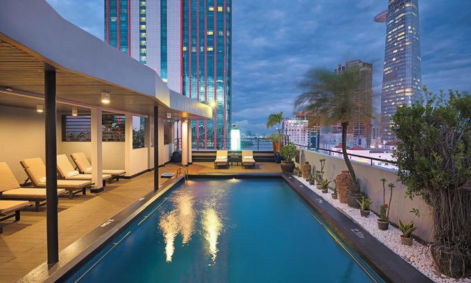 Nguyen Hue Walking Street Hotel | Palace Hotel Saigon