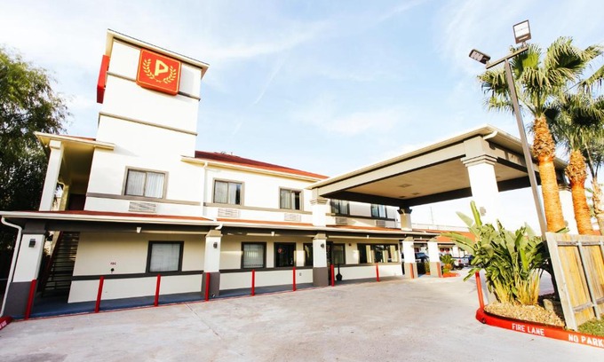 Houston Hotel | Palace Inn TX-249