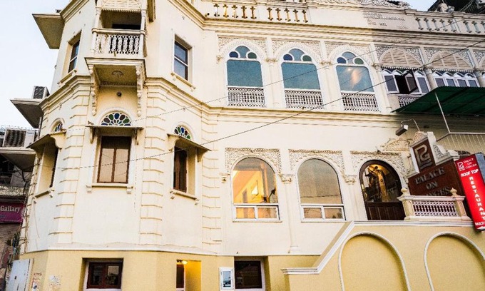 Varanasi Hotel | Palace On Ganges - Heritage Hotel