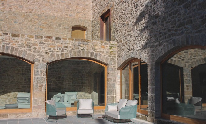Cendea de Olza Villa | Palacio para grandes familias y grupos