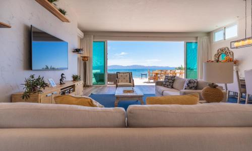 La Ventana Villa | Palacio Blanco Luxury Villa 4
