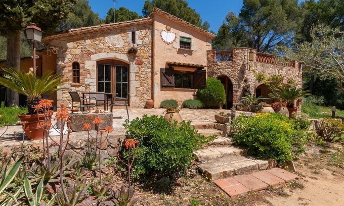 Palafrugell Cabaña | Palafrugell: Casa con jardín y bosque propios