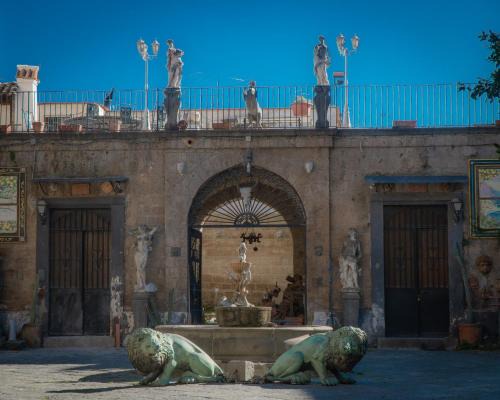 Caivano Casa | Palazzo Capece