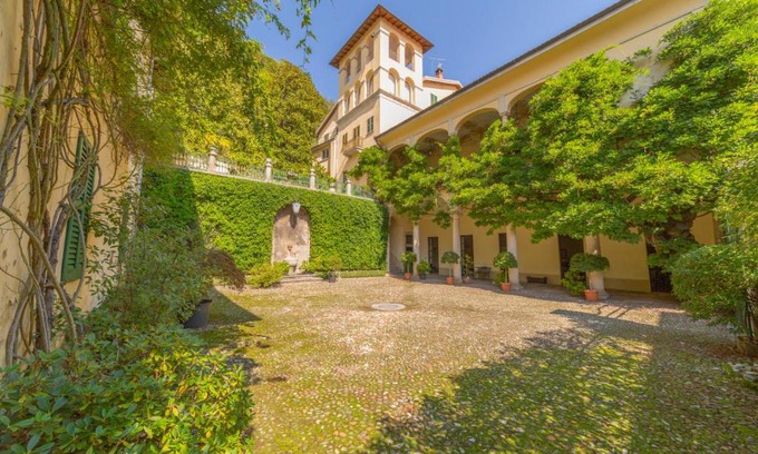 Castello Cabiaglio Cama Y Desayuno | Palazzo Ronchelli