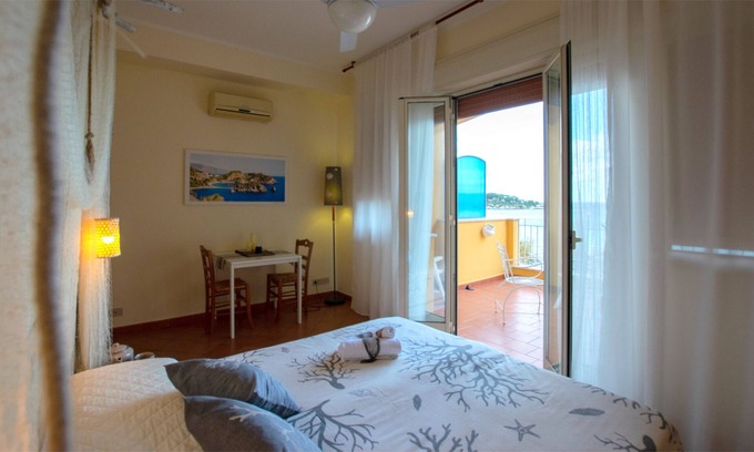 Sferracavallo Apartamento | Palermo, zona céntrica en Sferracavallo - Mondello, terraza exclusiva con vistas al mar