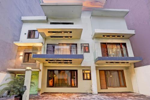 Sector D Hotel | Palette Hotel And Resort Vasant Kunj Formerly Hotel Cotts Villa