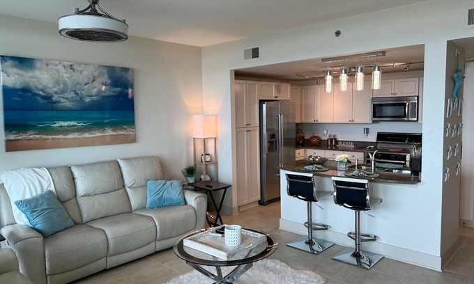 Galveston Condominio | Palisades Palms 11th Floor Upscale 2 Bedroom Unit with Bay Views