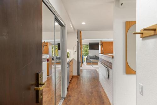 Olympic Valley Apartamento | Palisades Tahoe Lodge Rentals Studio Loft #308