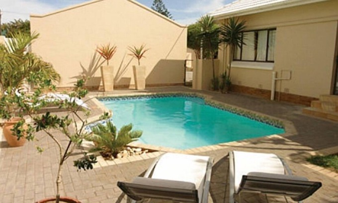Summerstrand Casa | Palm Beach Guesthouse