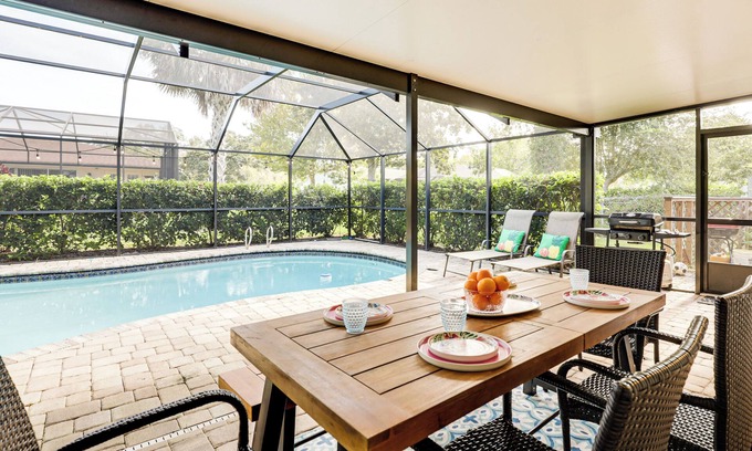 Palm Harbor Casa | Palm Coast Escape w/Outdoor Oasis: 6 Mi to Shore!