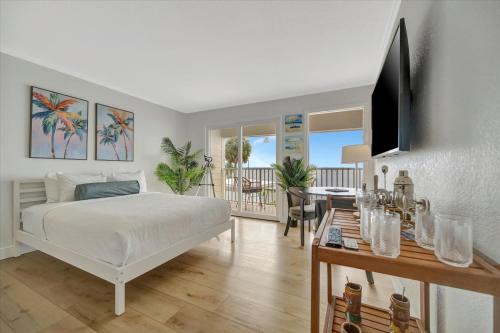 Rocky Point Casa | Palm Court a Bayview 2 Bed Suite & Heated Pool