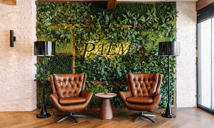 Thousand Oaks Hotel | Palm Garden Hotel