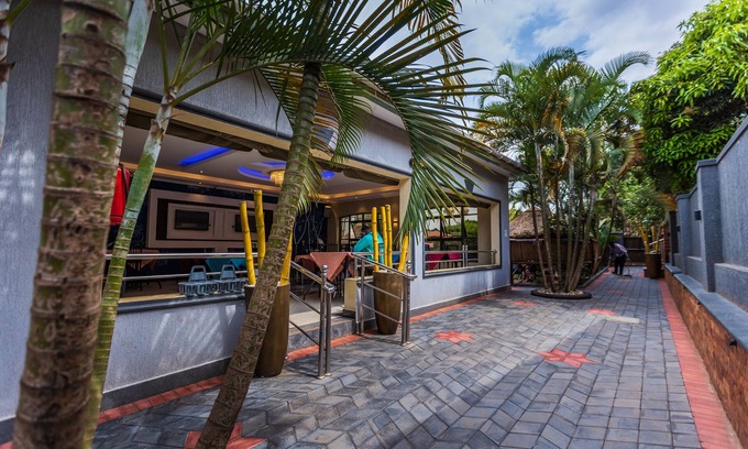 Kampala Casa | Palm Gardens and Guest House